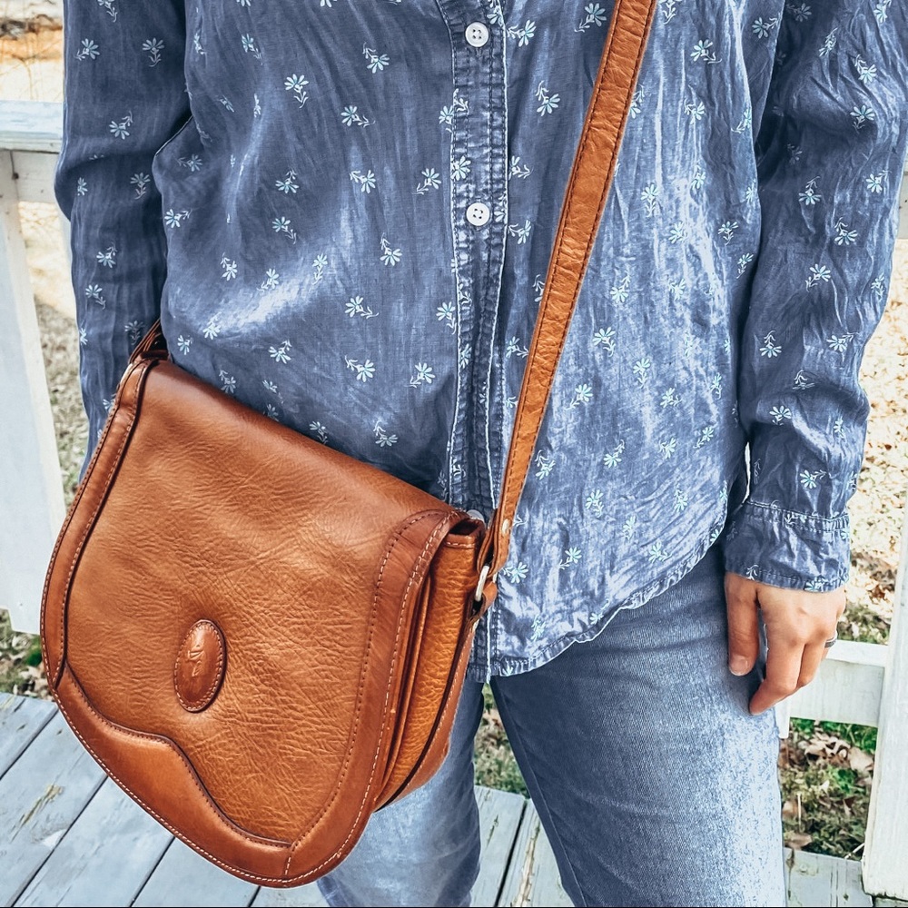 90s vintage leather over the shoulder purse bag